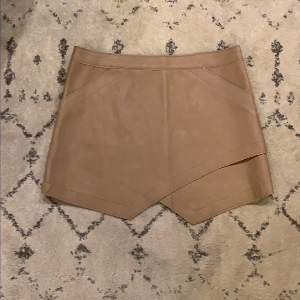 Brown leather skirt BCBG new without tags size M